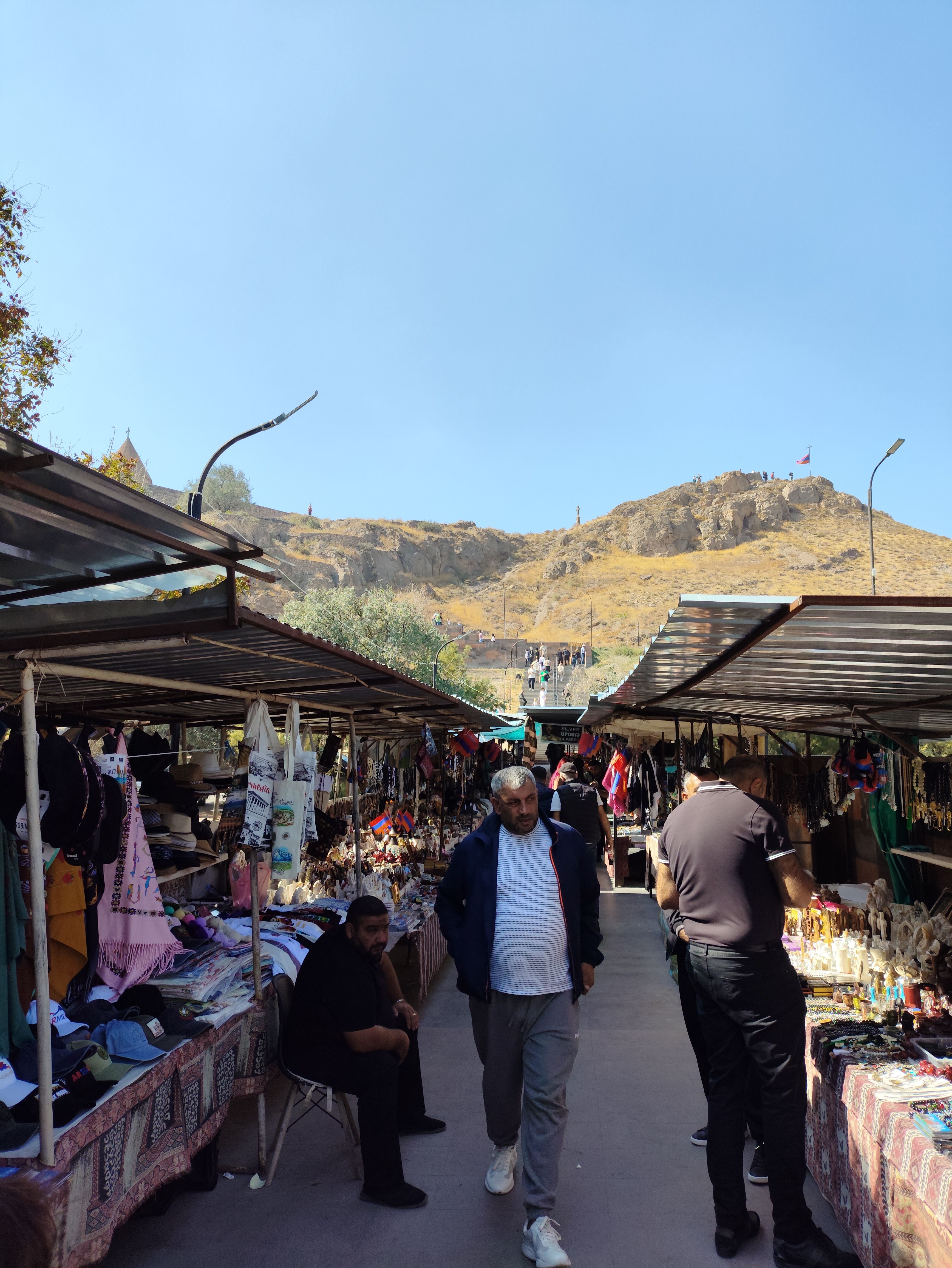 Stall vendors outside Khor Virap
