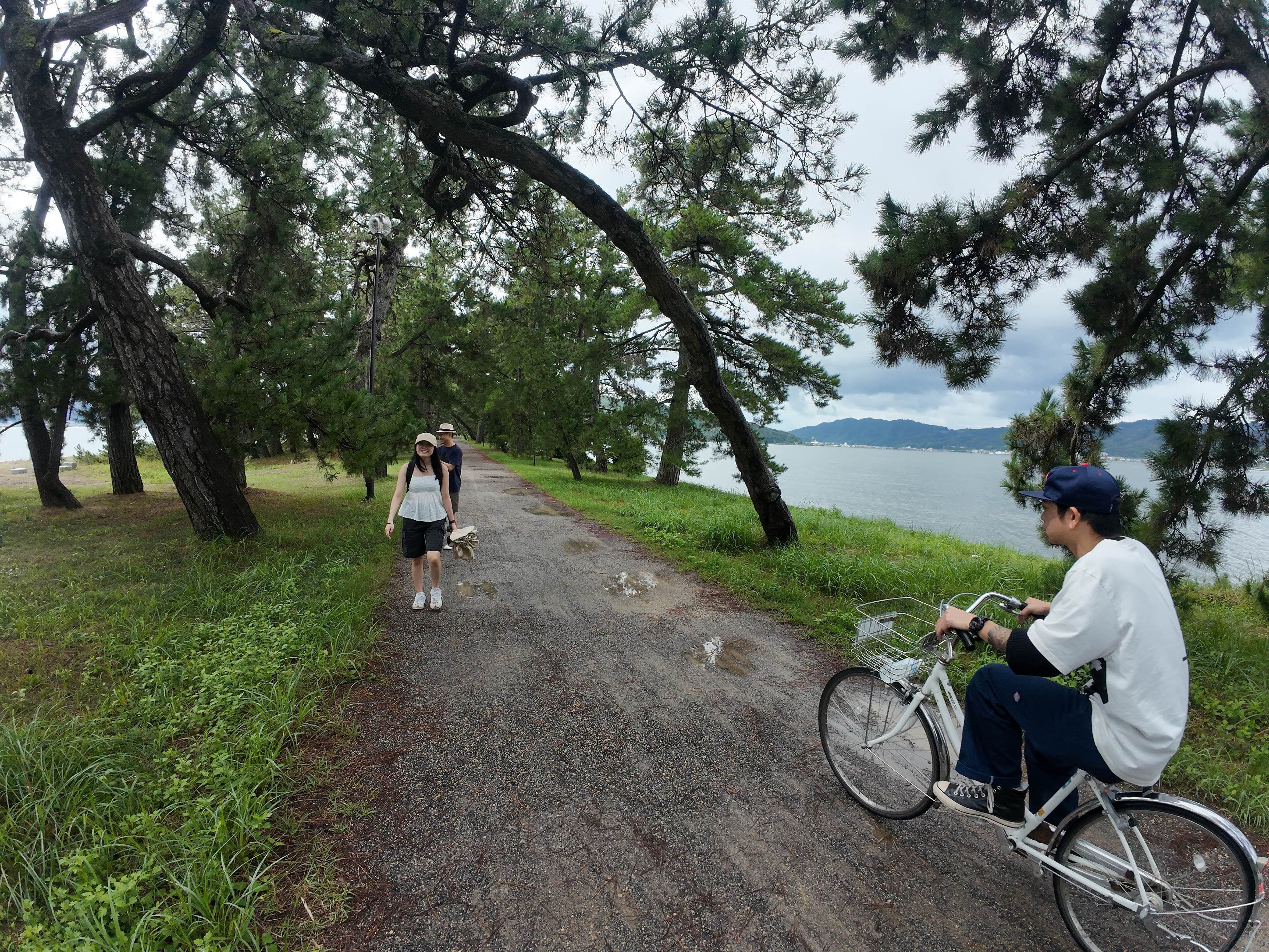 Walking along amanohashidate.